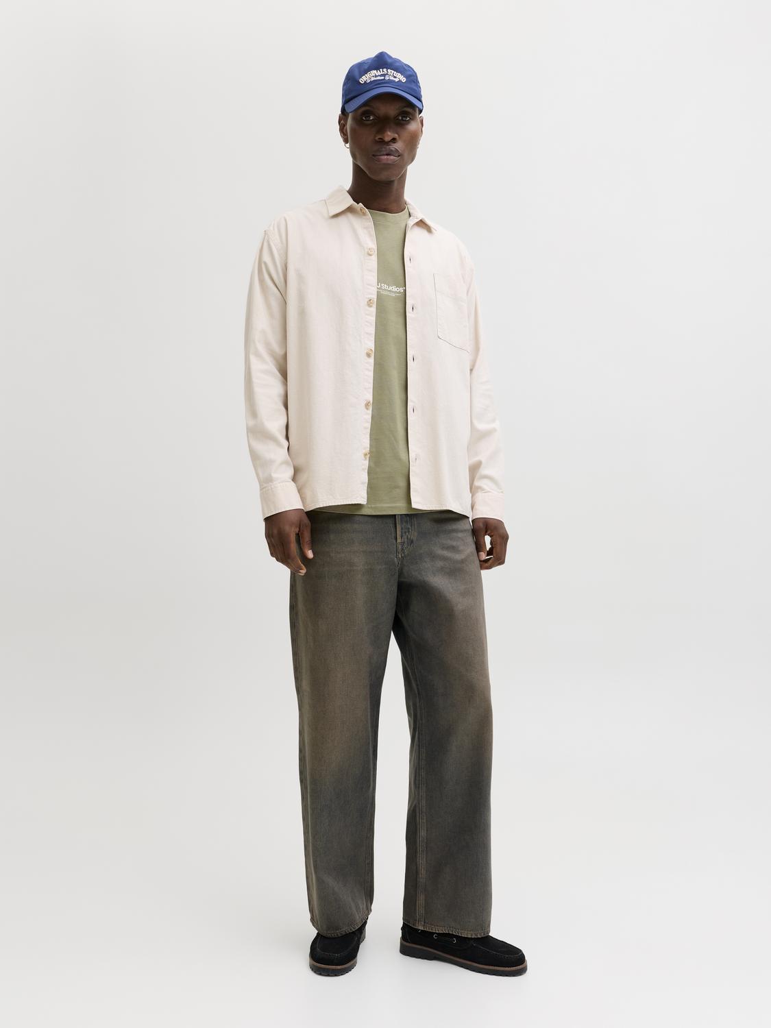 model_shot-front_full