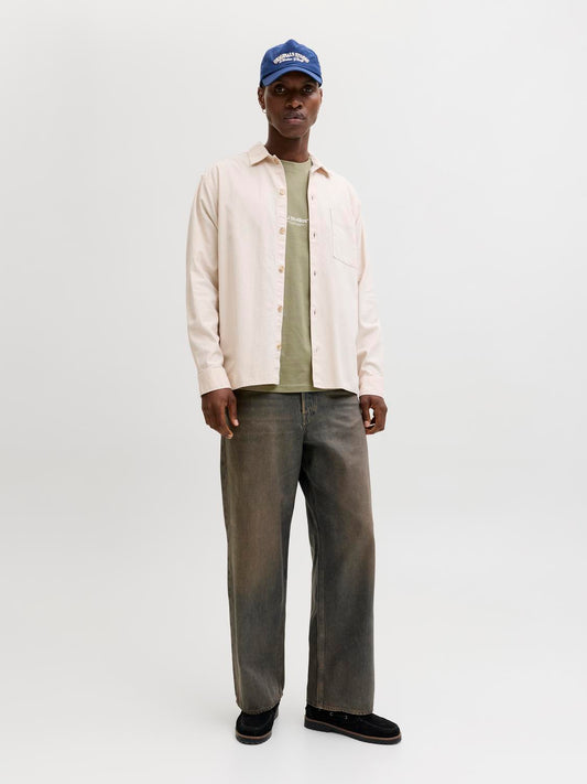 model_shot-front_full