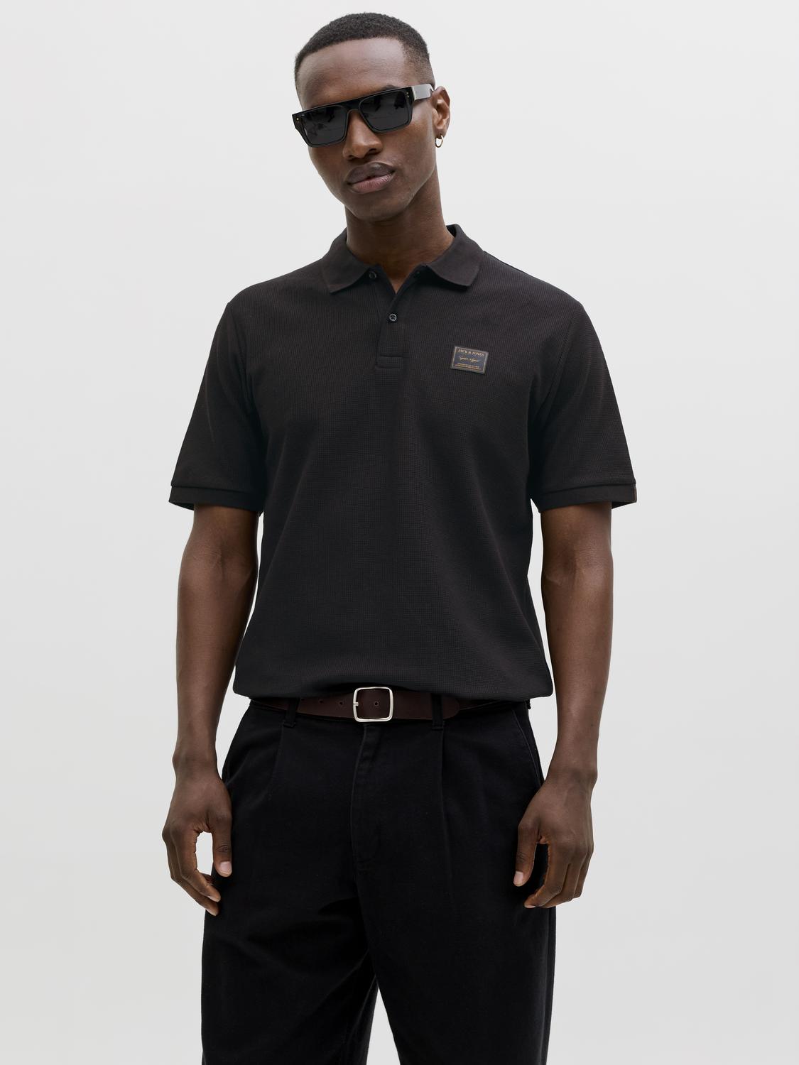 model_shot-front
