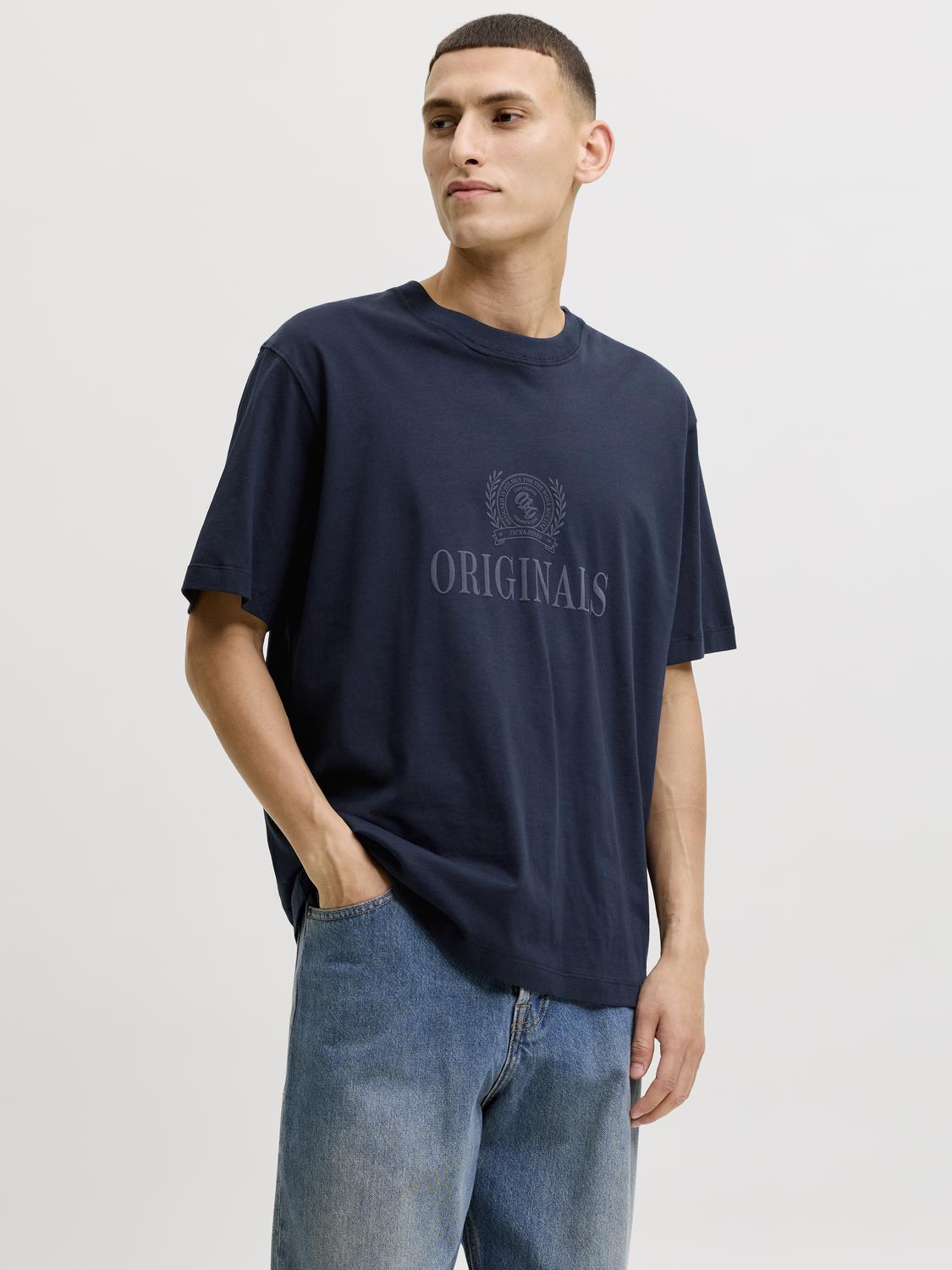 model_shot-front