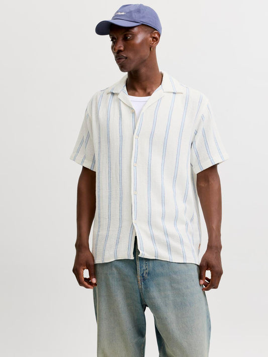 model_shot-front