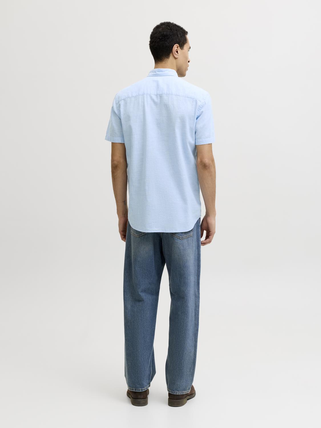 model_shot-back