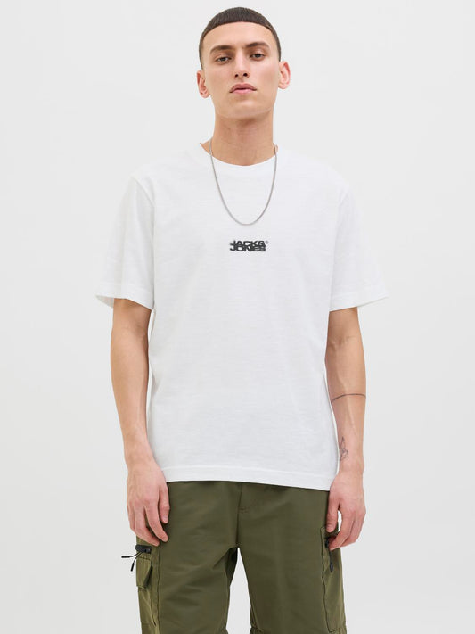 model_shot-front