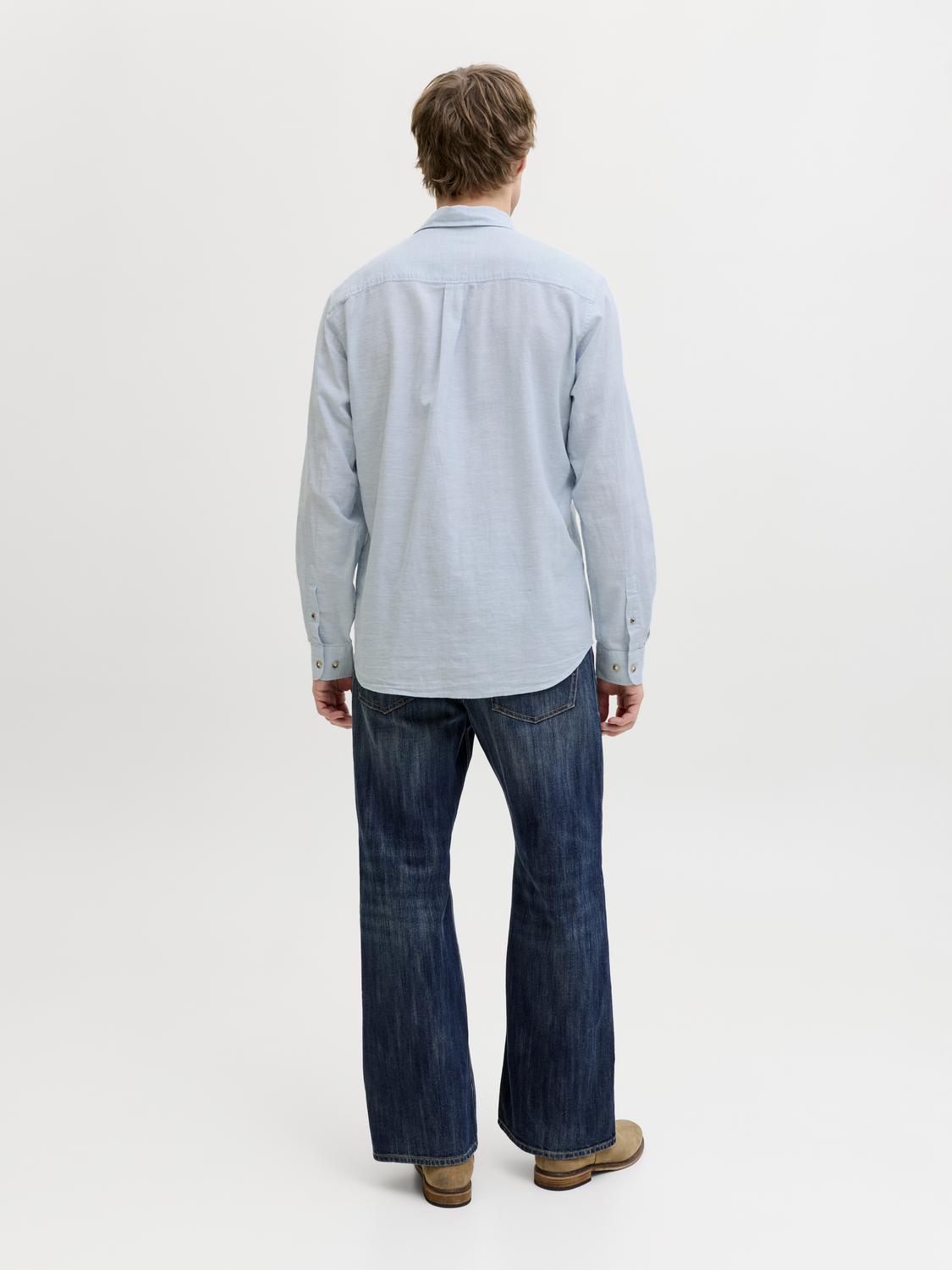 model_shot-back