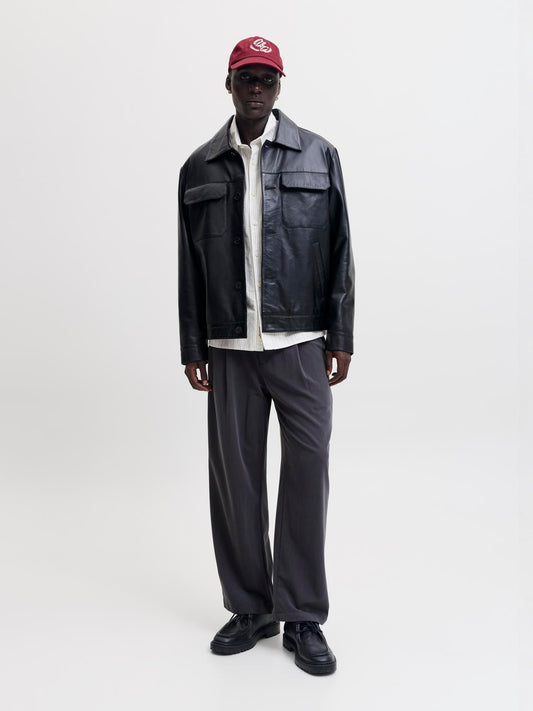 model_shot-front_full
