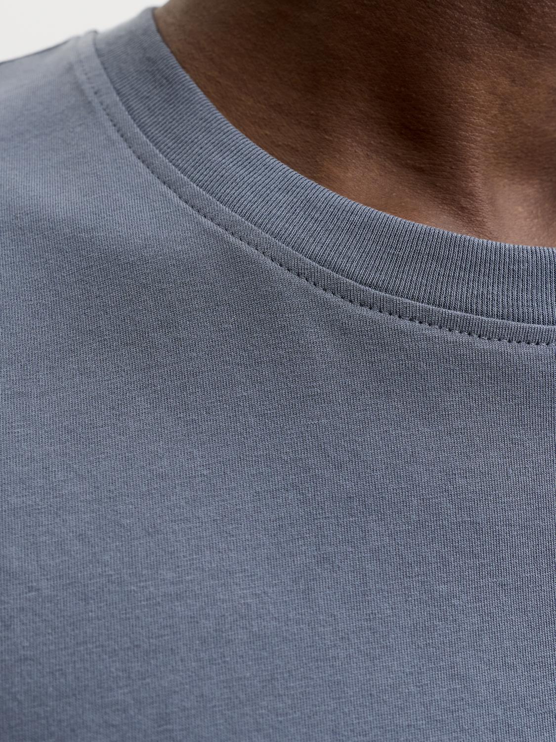 model_shot-detail
