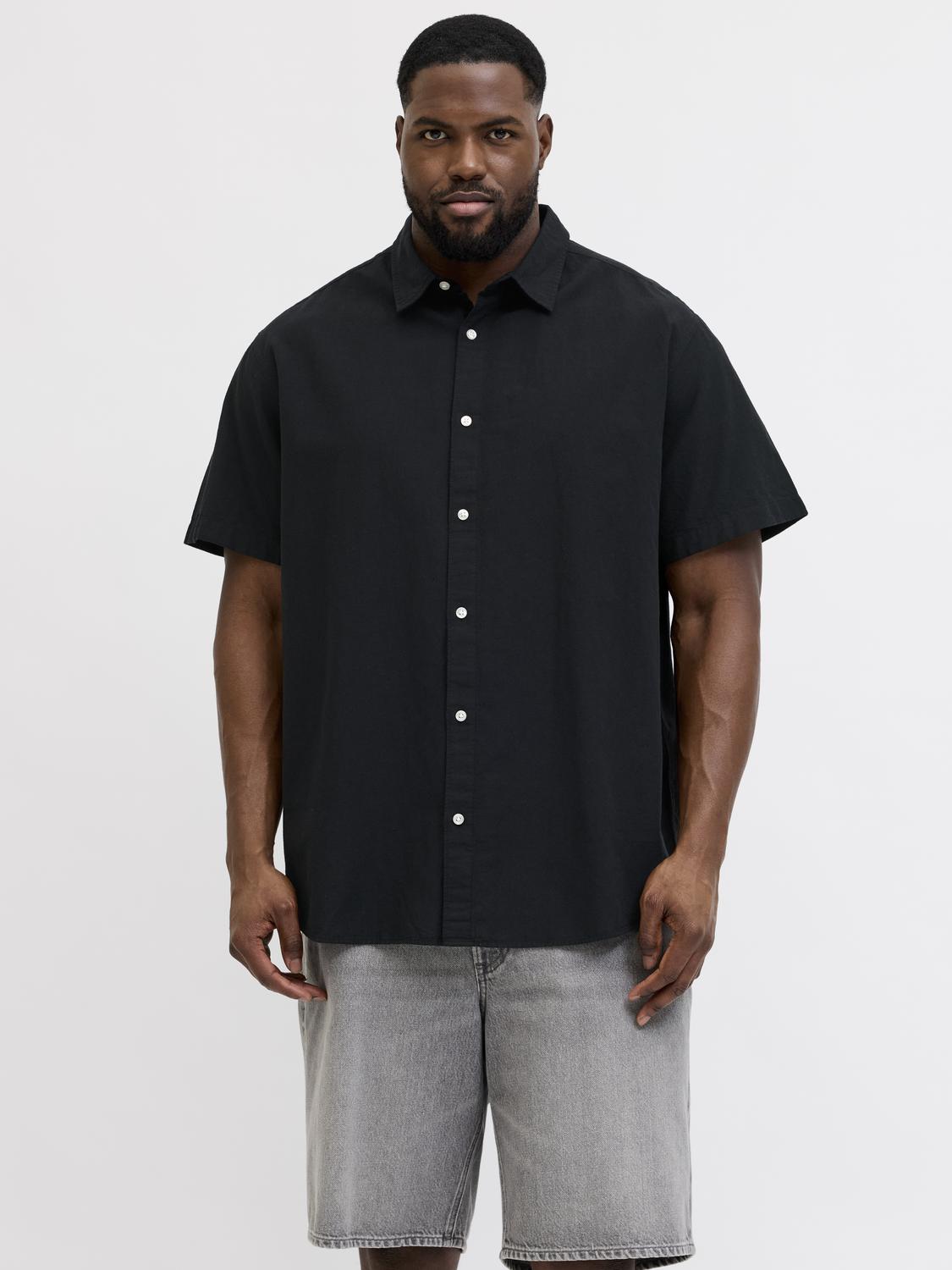 model_shot-front