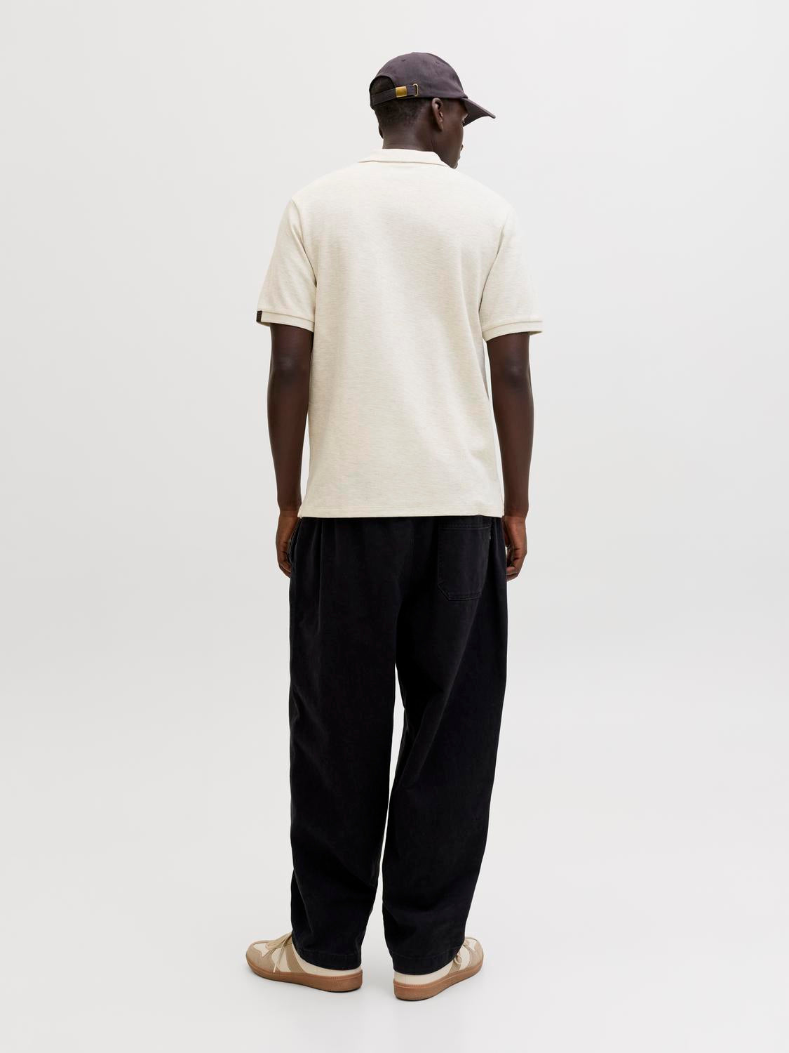 model_shot-back