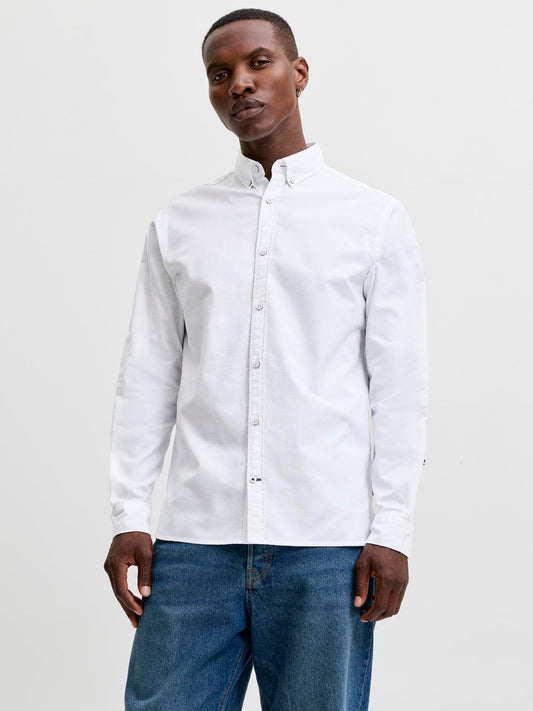 model_shot-front