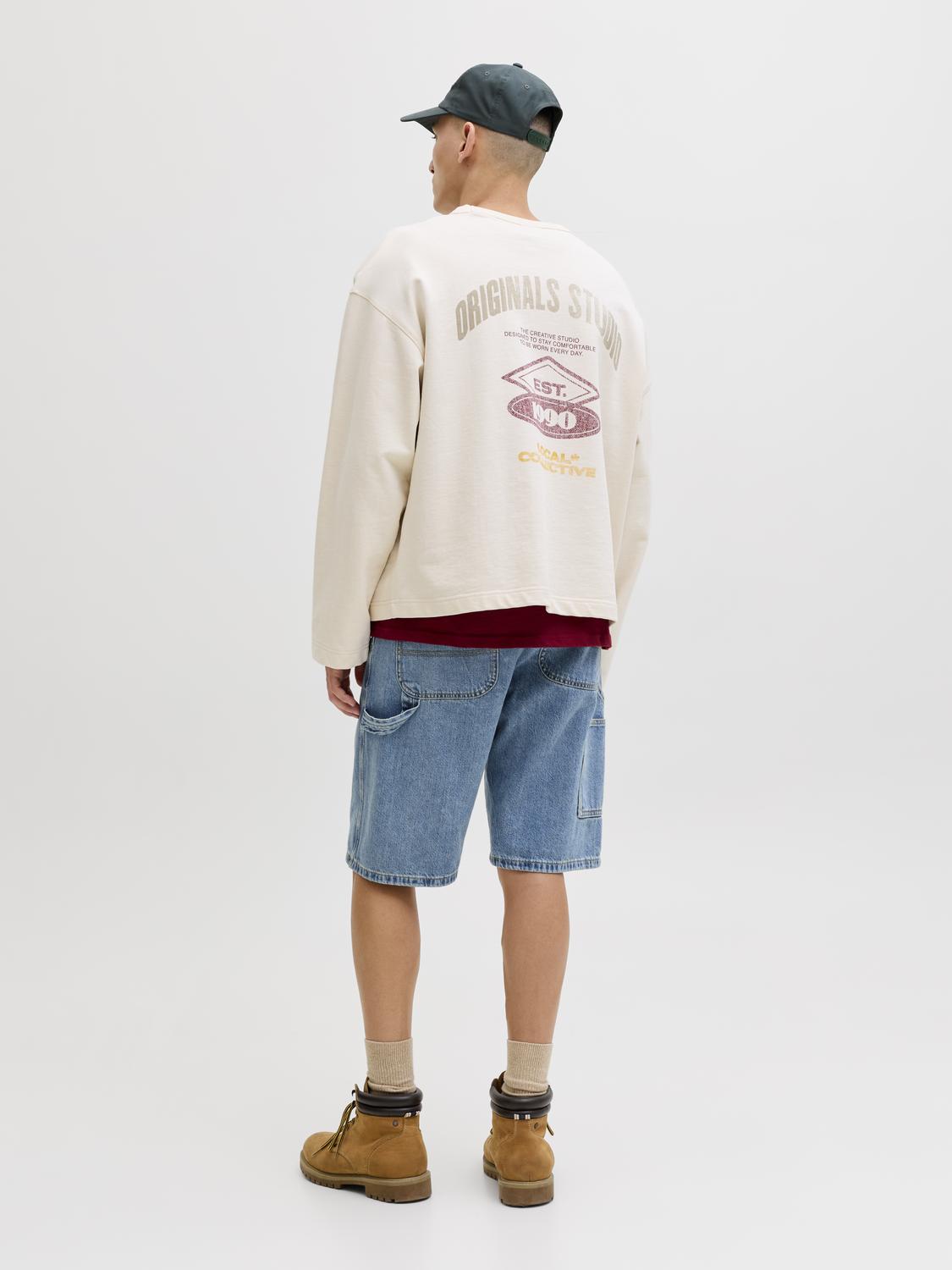 model_shot-back