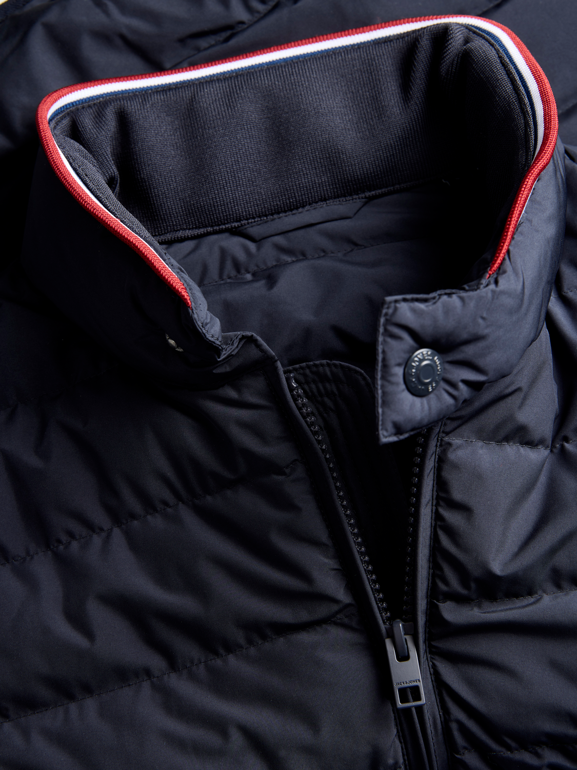 pack_shot-custom