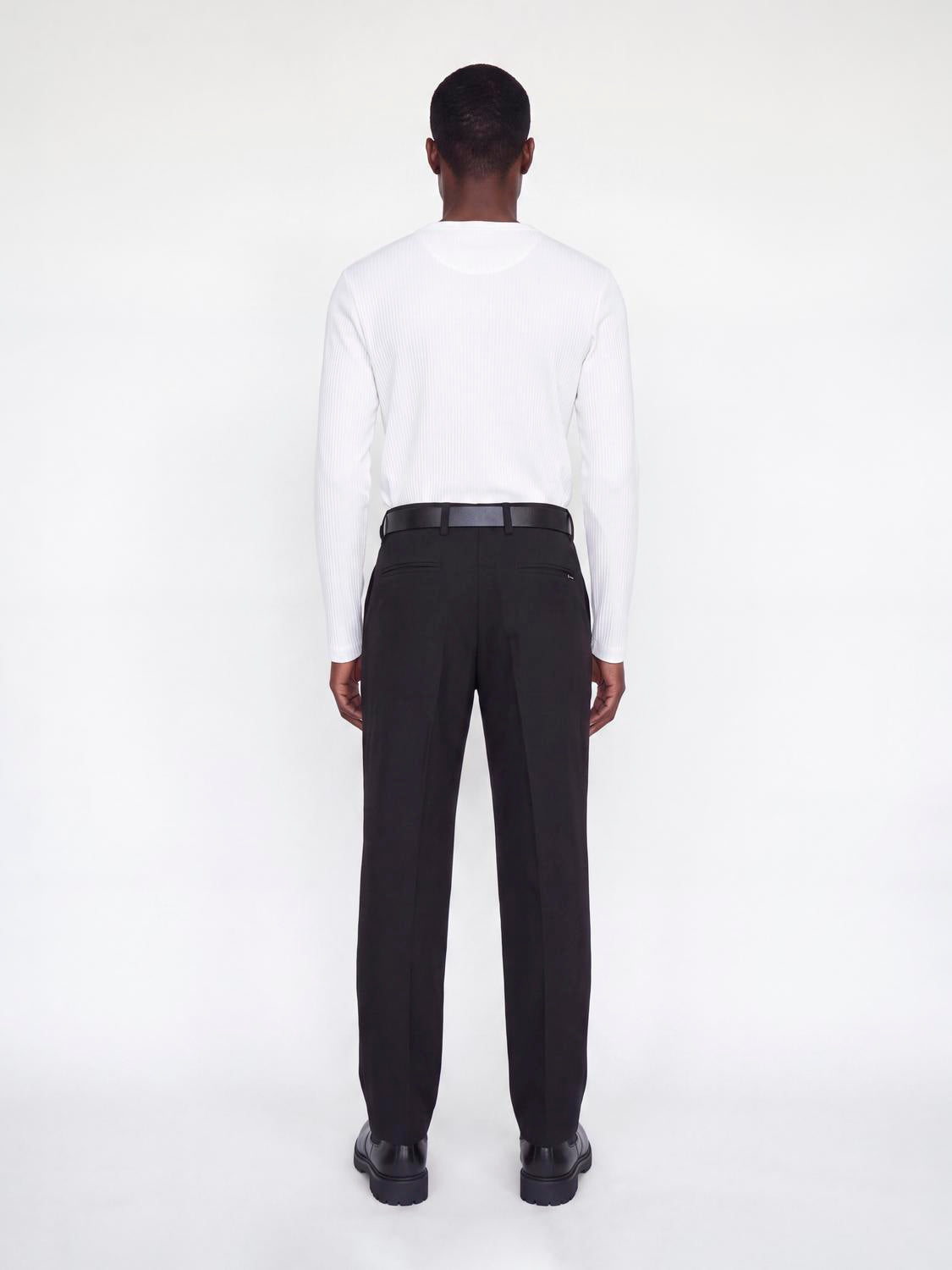 model_shot-back