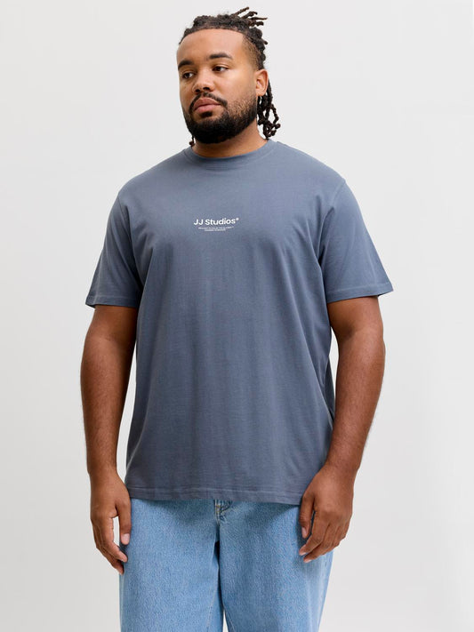 model_shot-front