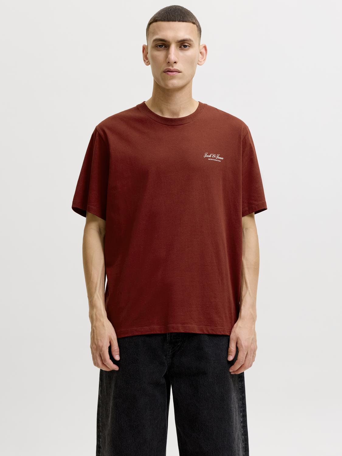 model_shot-front