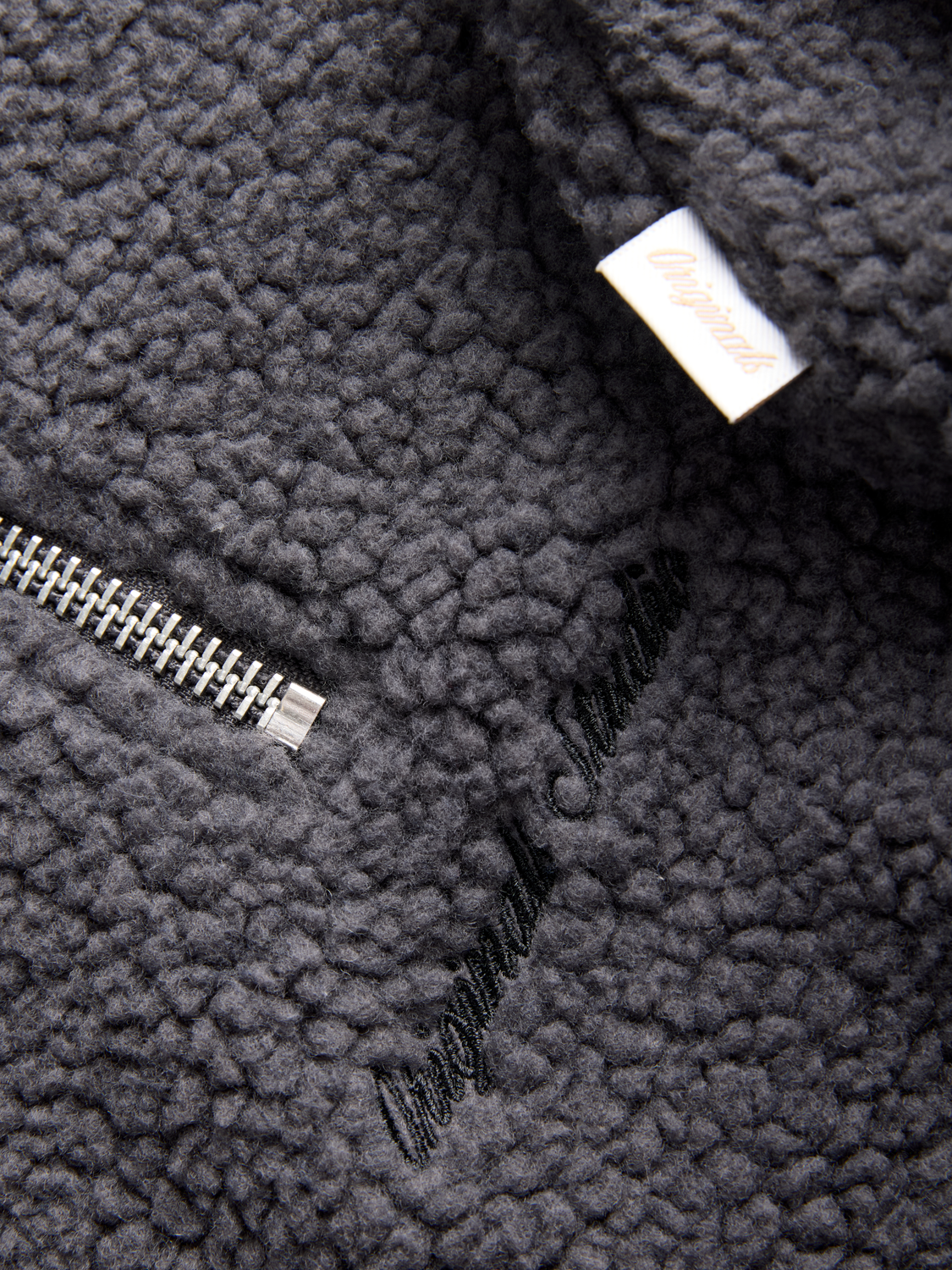 model_shot-detail