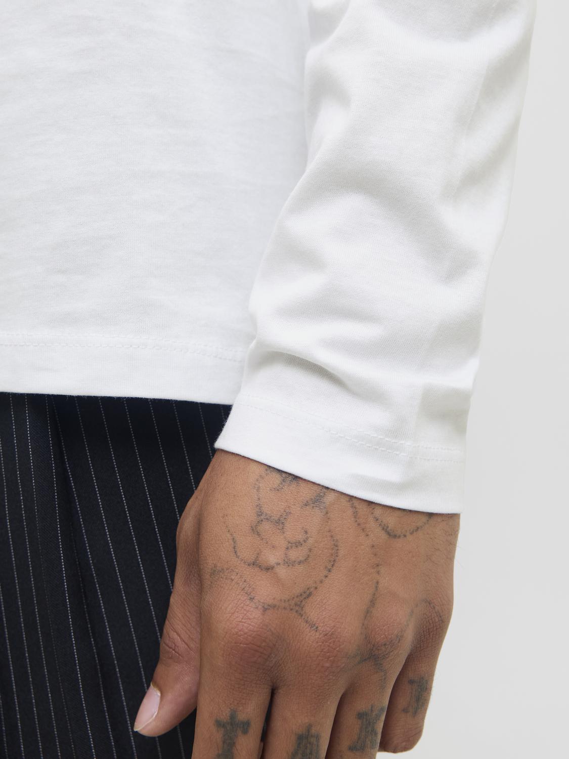 model_shot-detail