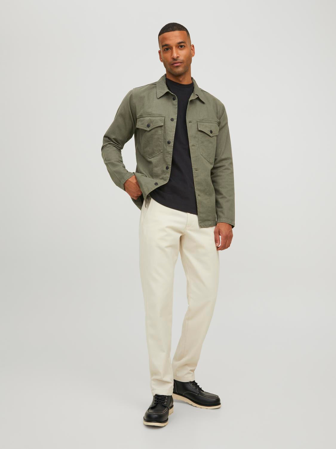 model_shot-front_full