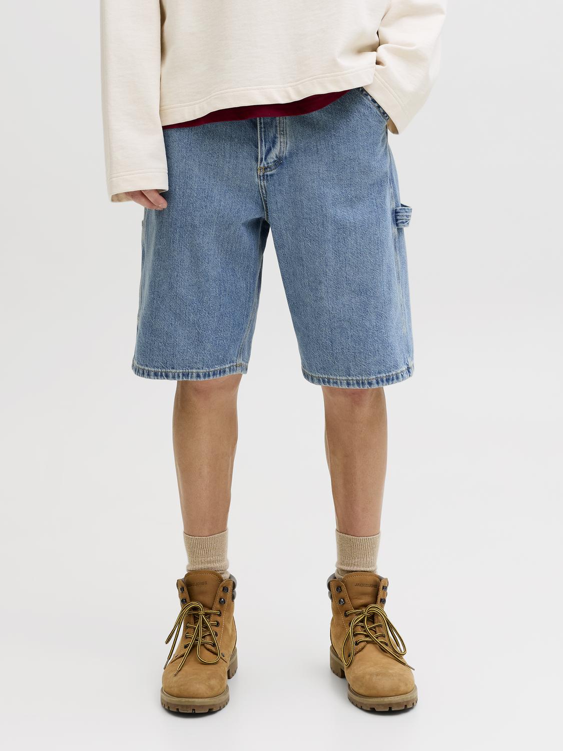 model_shot-front