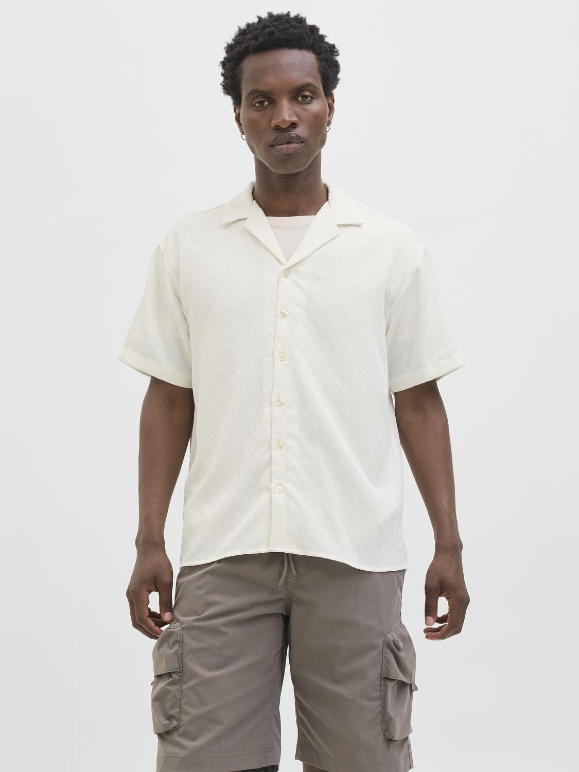model_shot-front