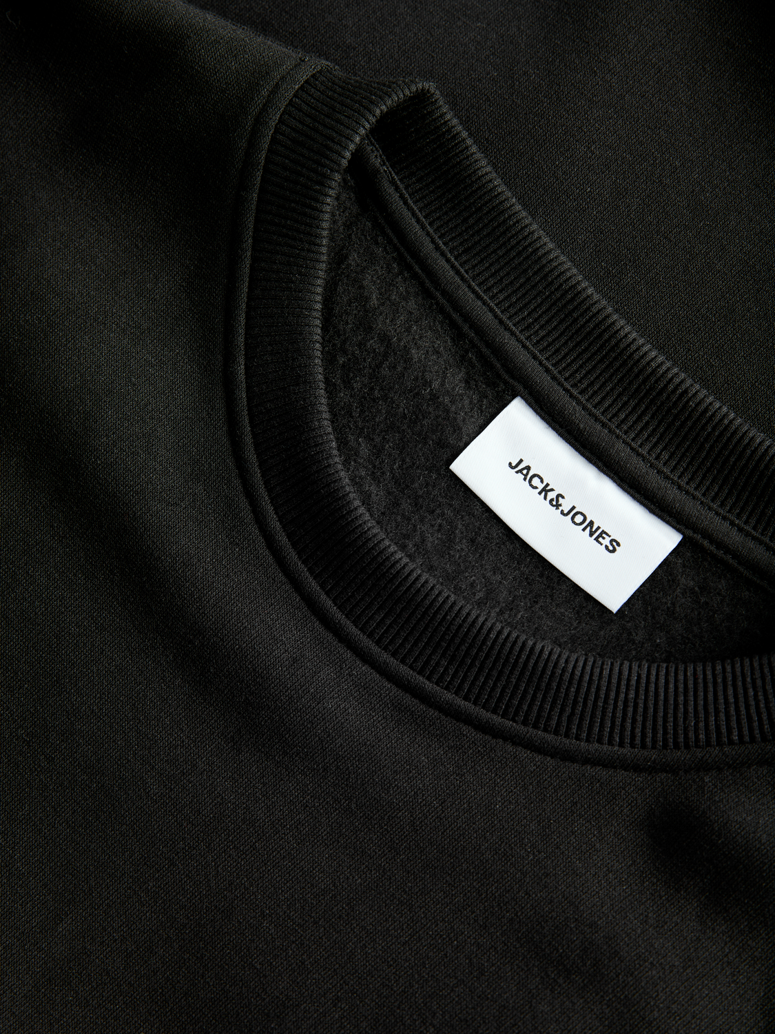 model_shot-detail