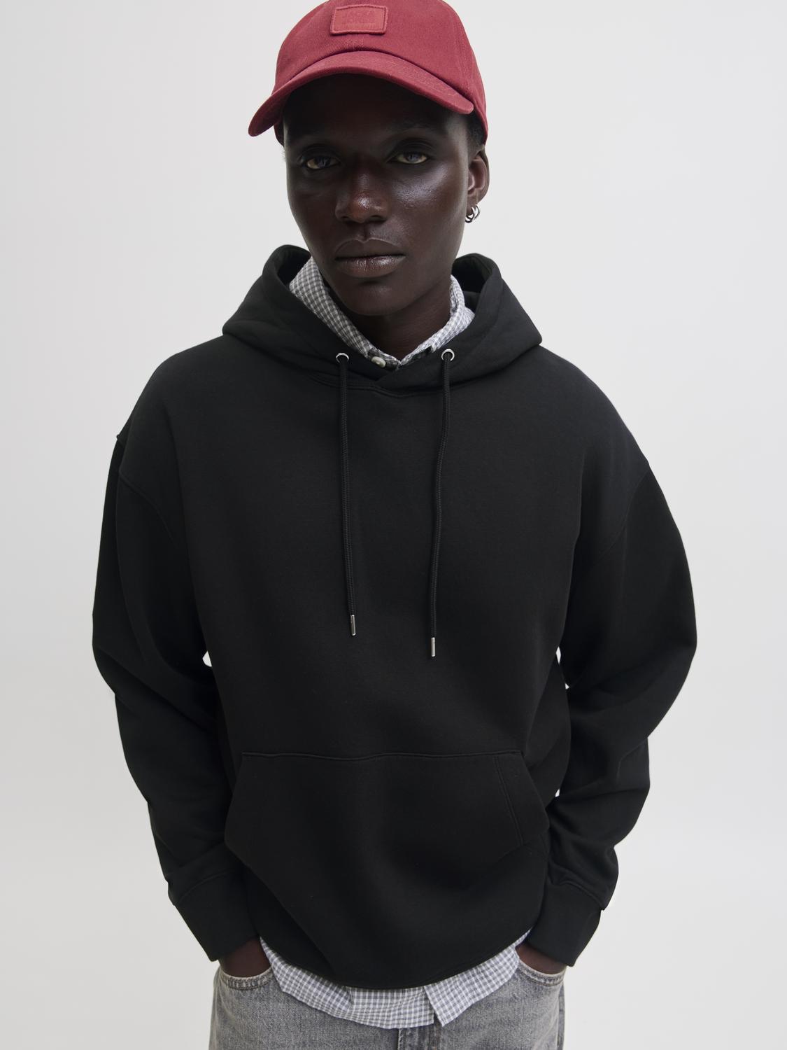 model_shot-creative