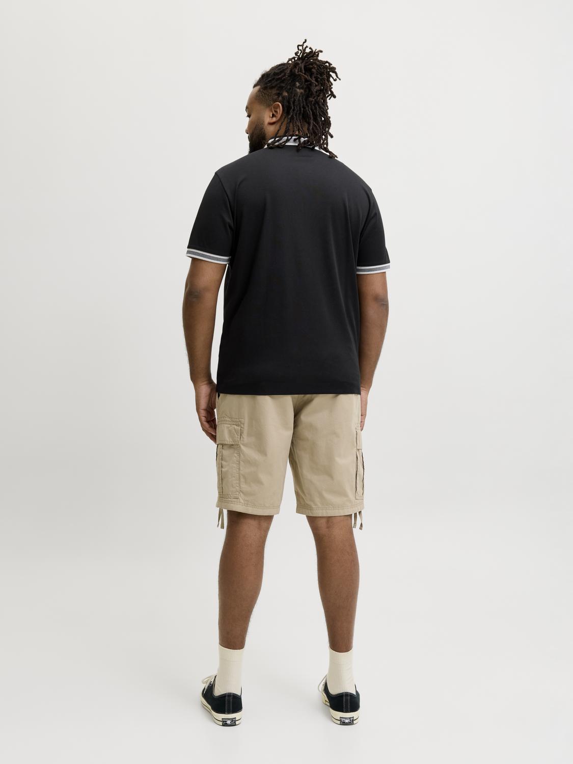 model_shot-back