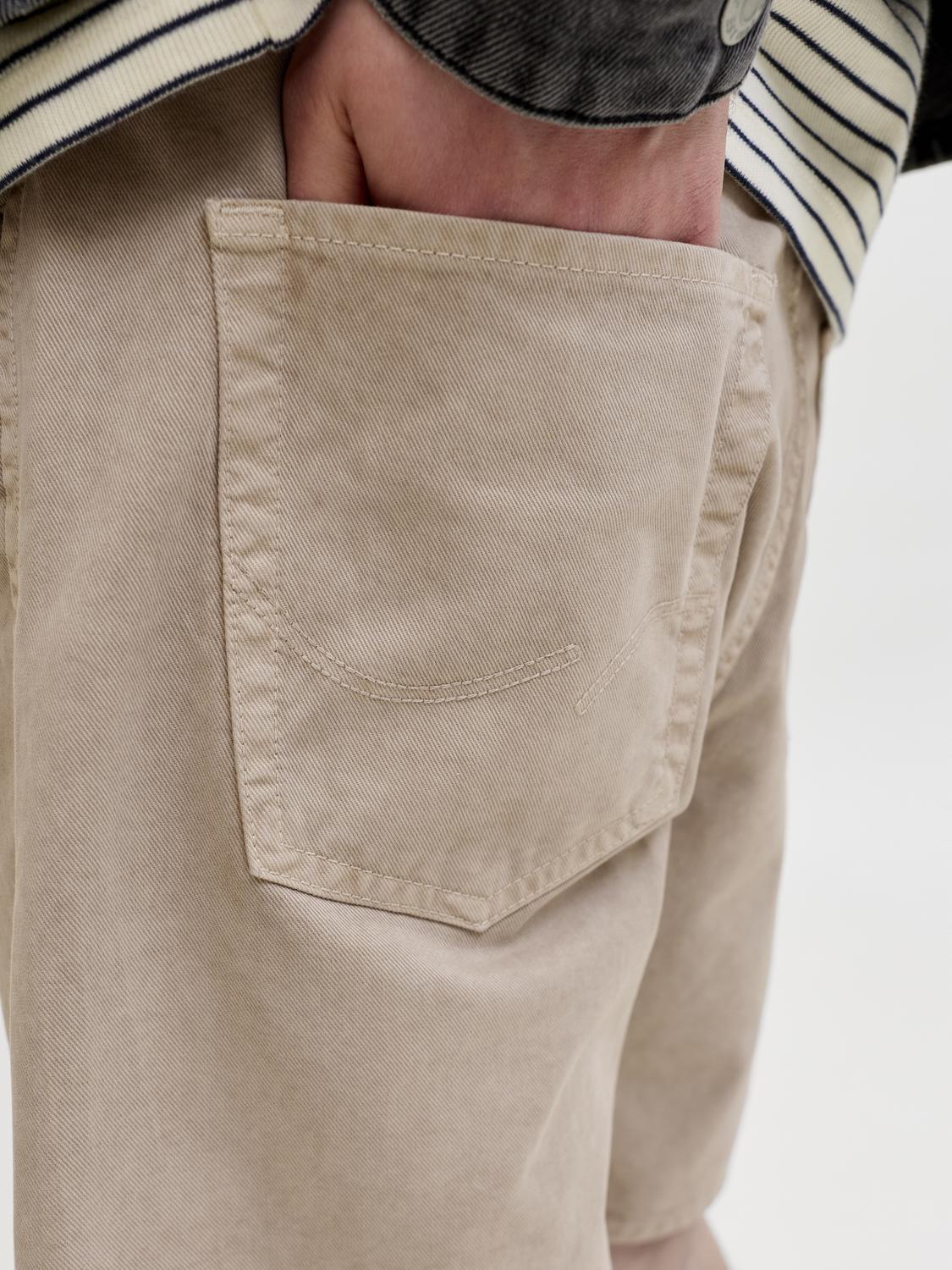 model_shot-detail