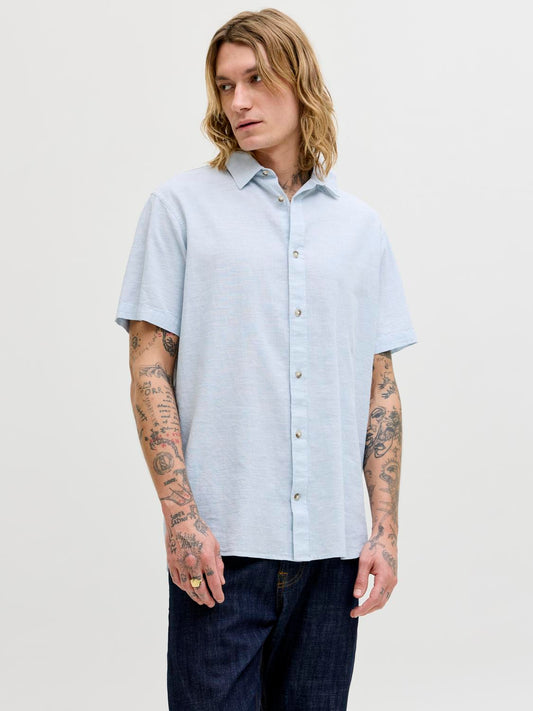 model_shot-front