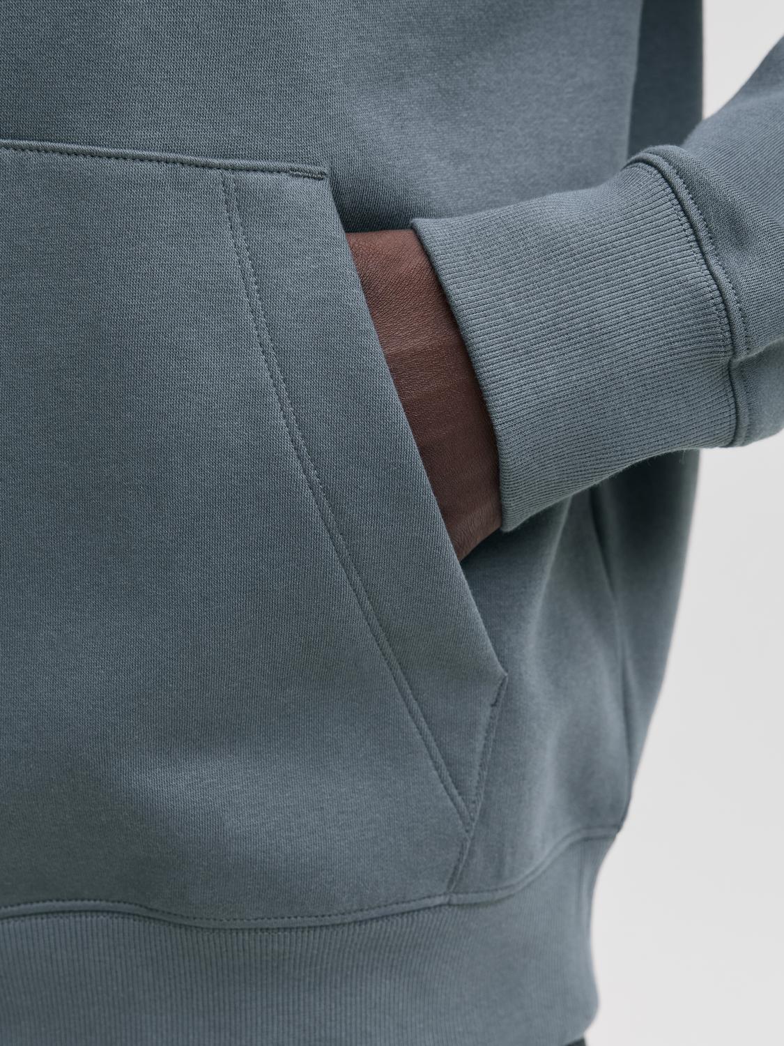 model_shot-detail