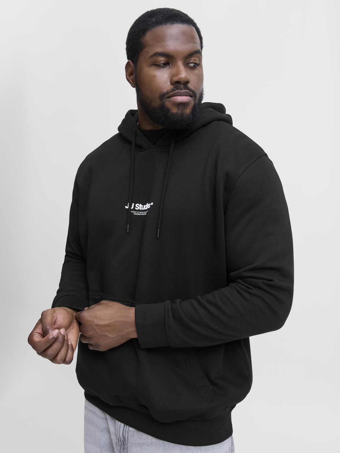 model_shot-creative