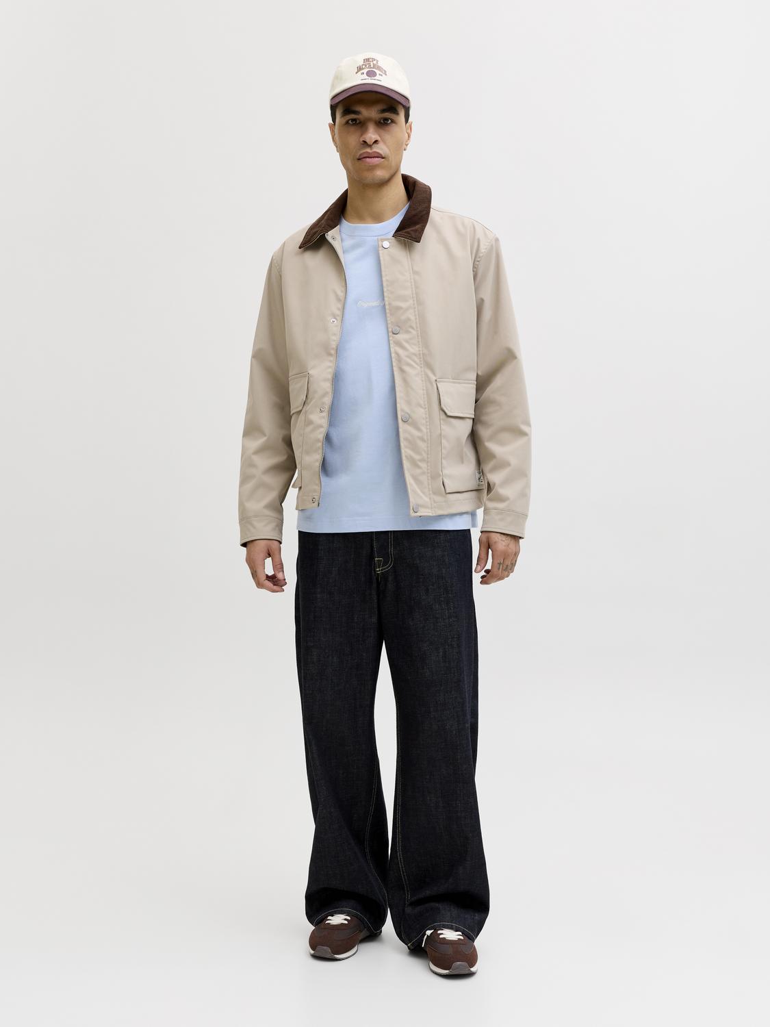 model_shot-front_full