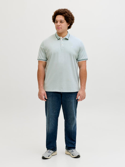 model_shot-front_full