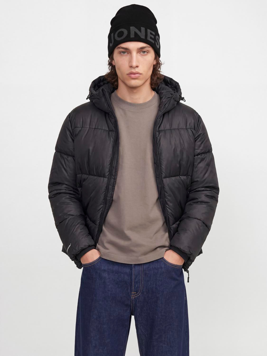 model_shot-front