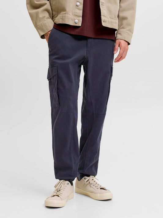 model_shot-front