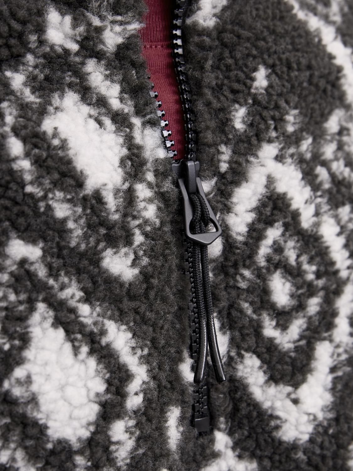 model_shot-detail