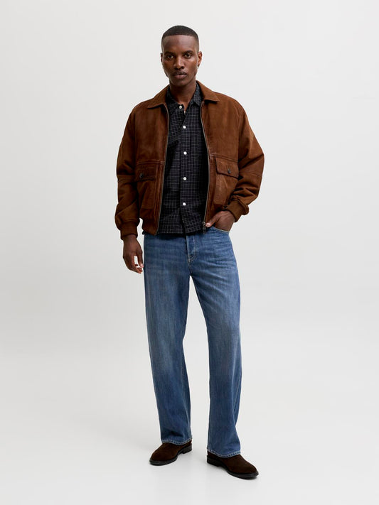 model_shot-front_full