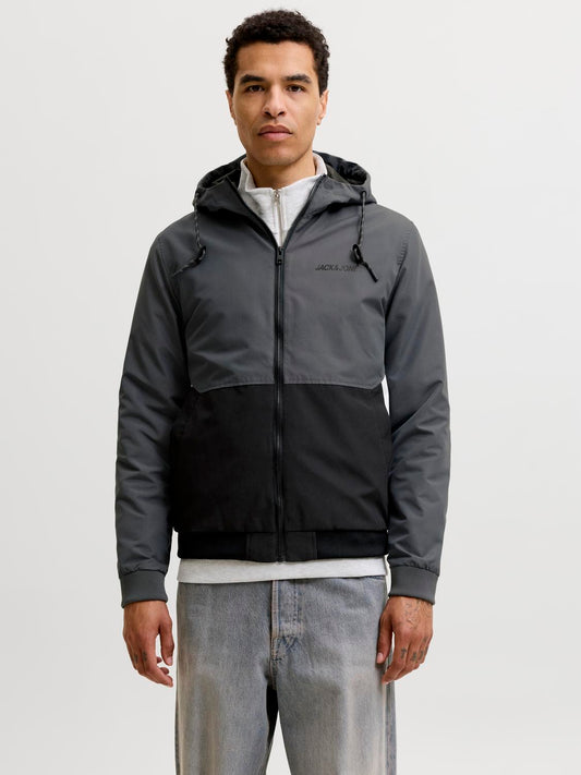model_shot-front