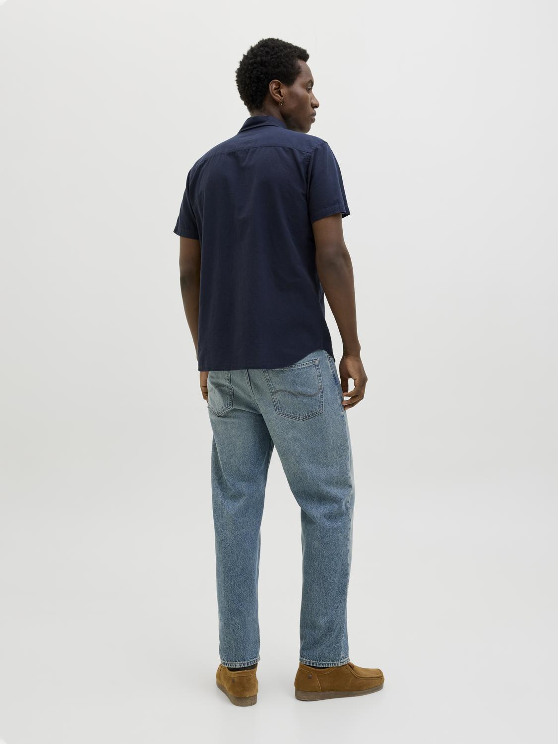 model_shot-back