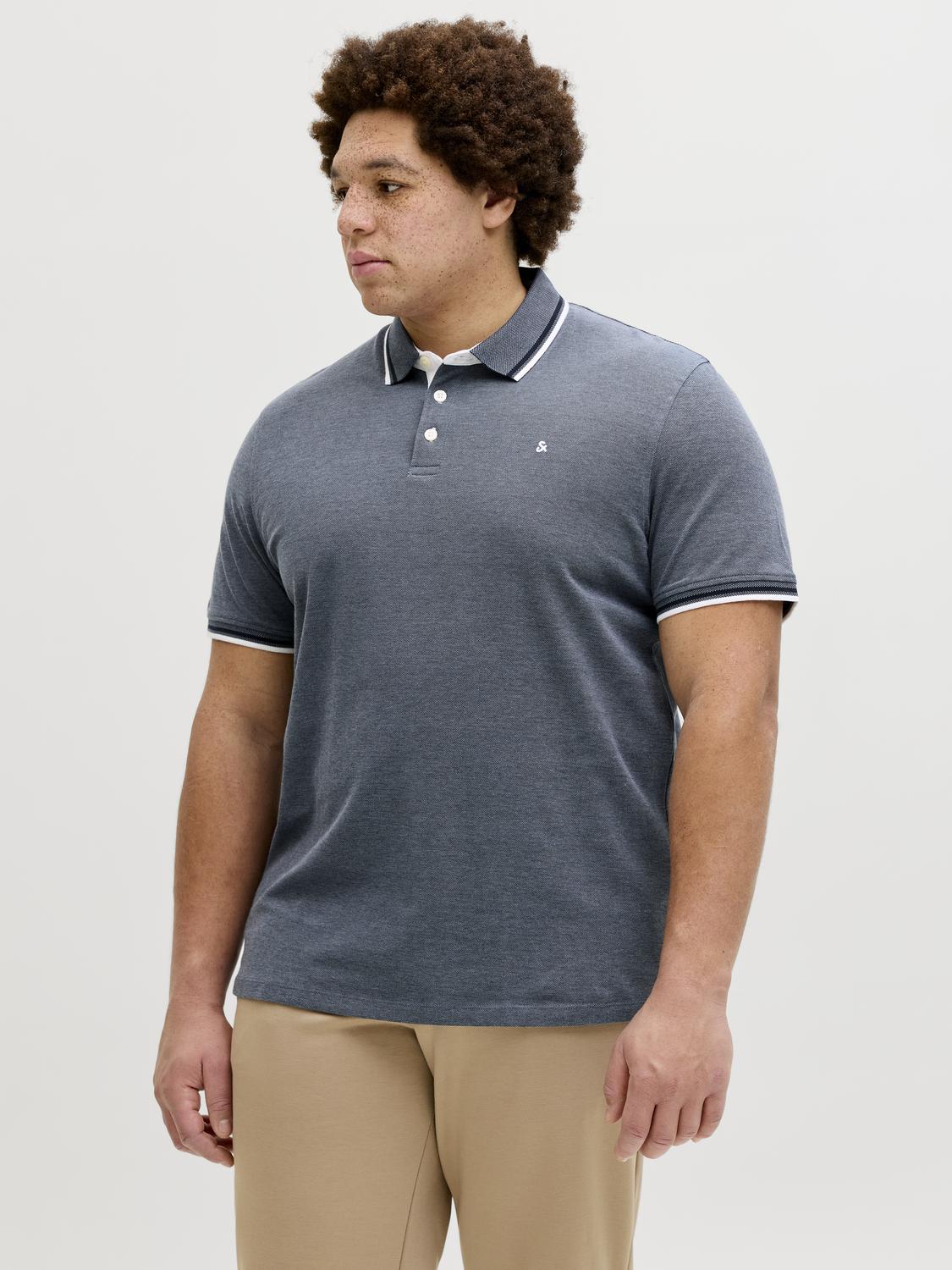 model_shot-front