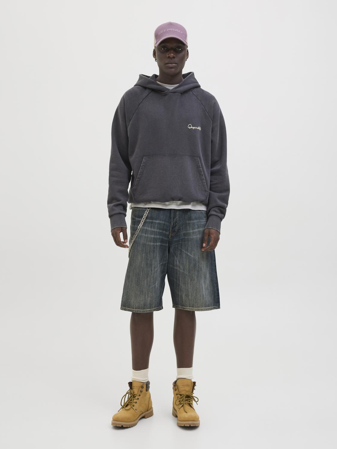 model_shot-front_full