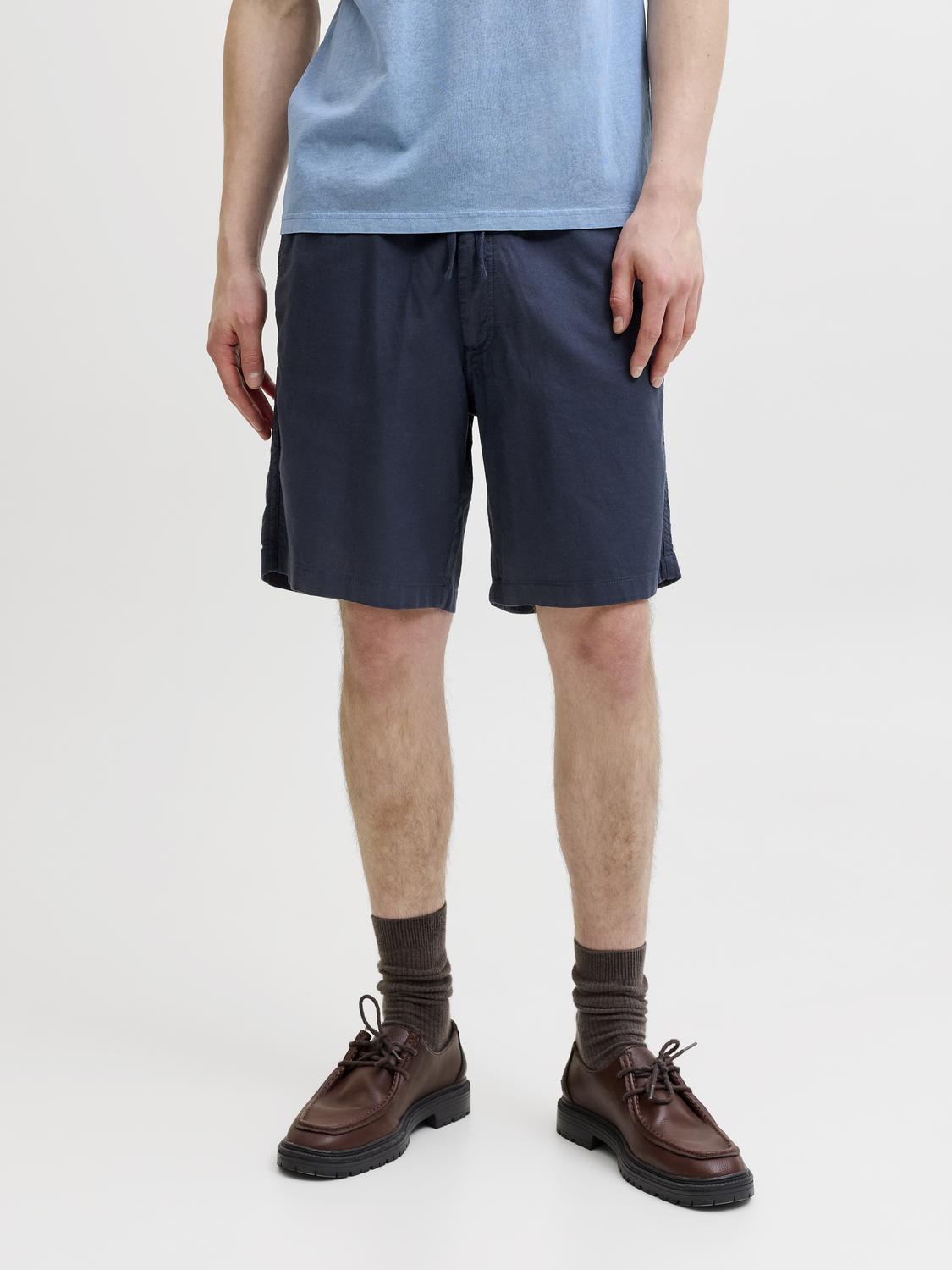 model_shot-front