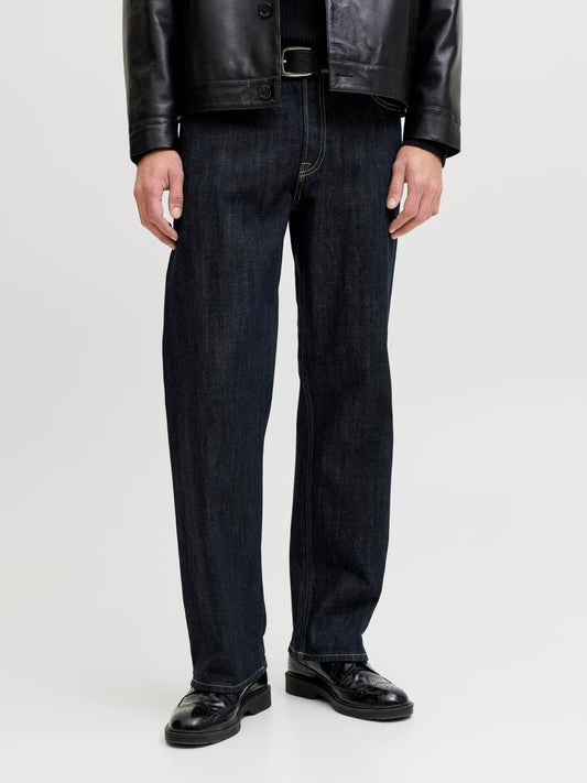 model_shot-front