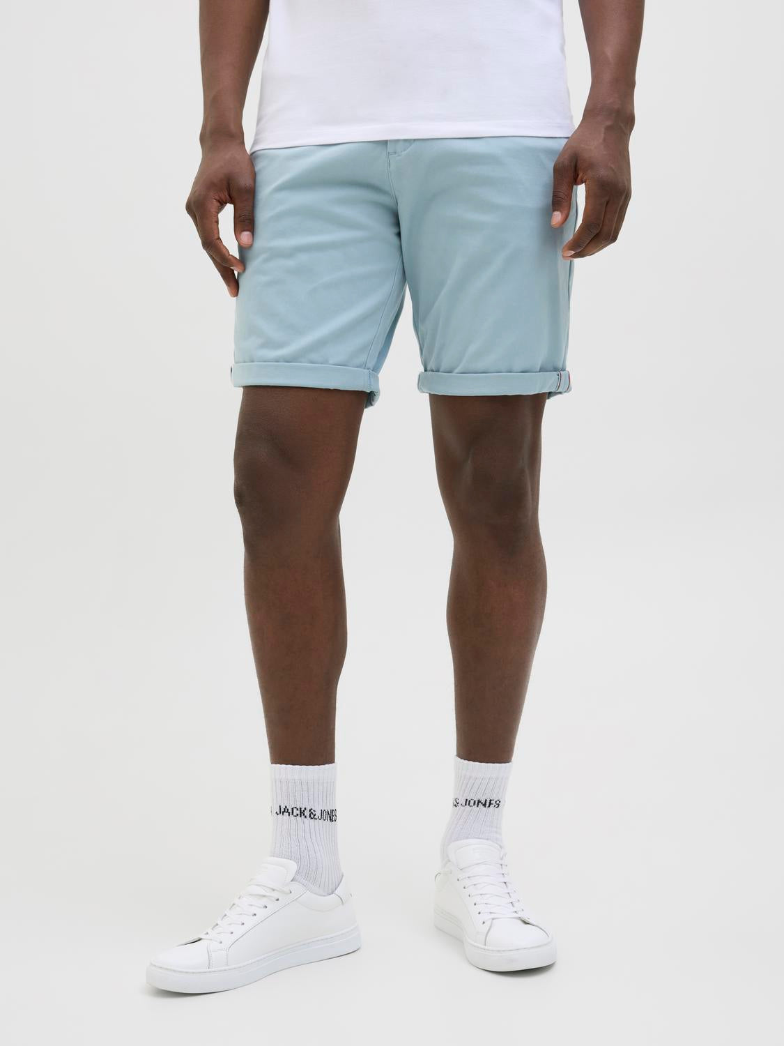 model_shot-front