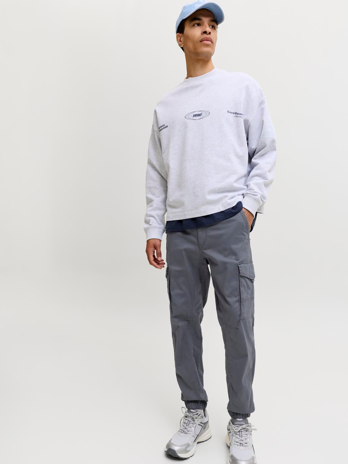 model_shot-creative