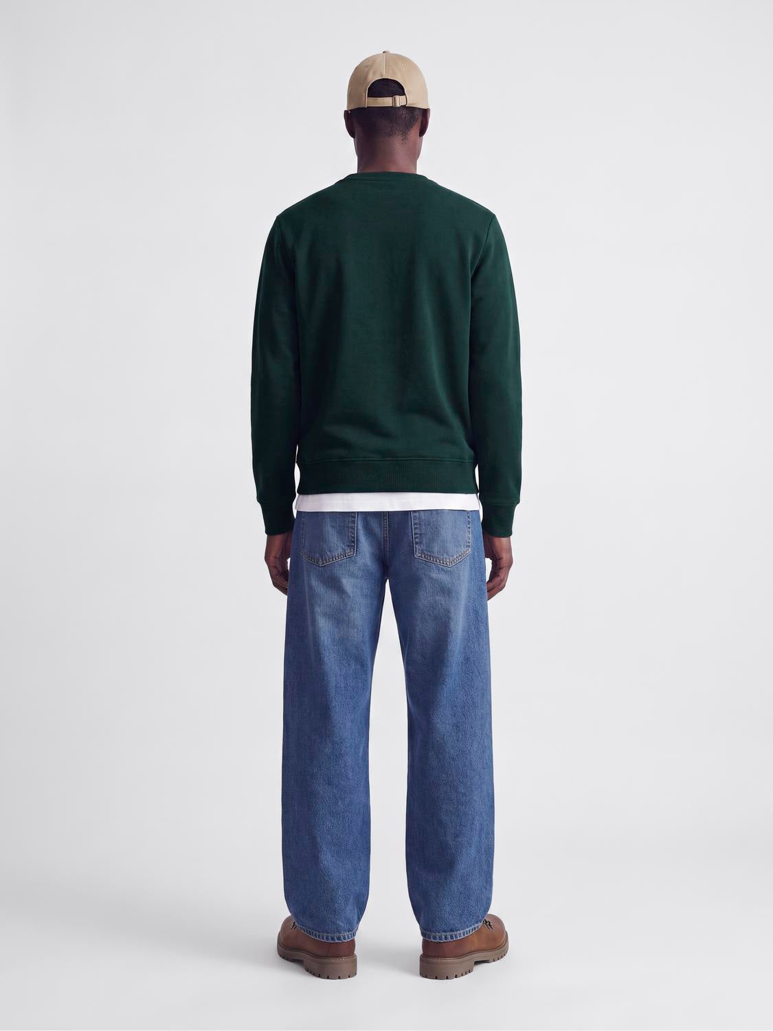 model_shot-back