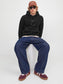 model_shot-creative