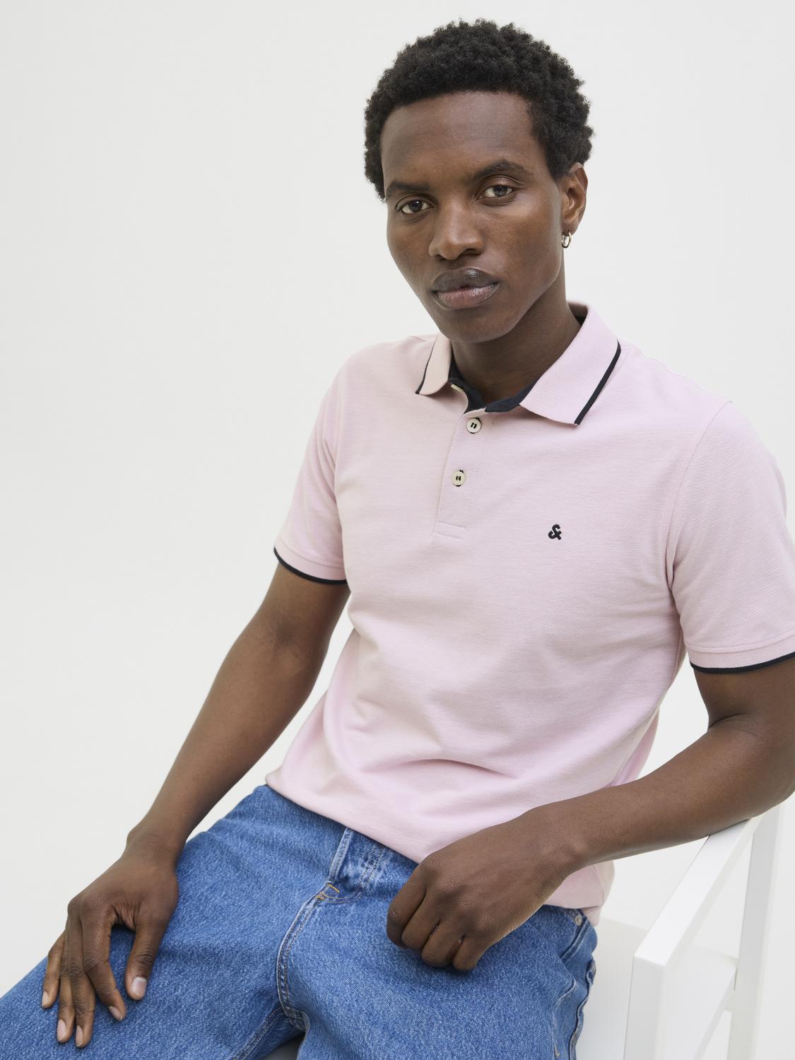 model_shot-creative
