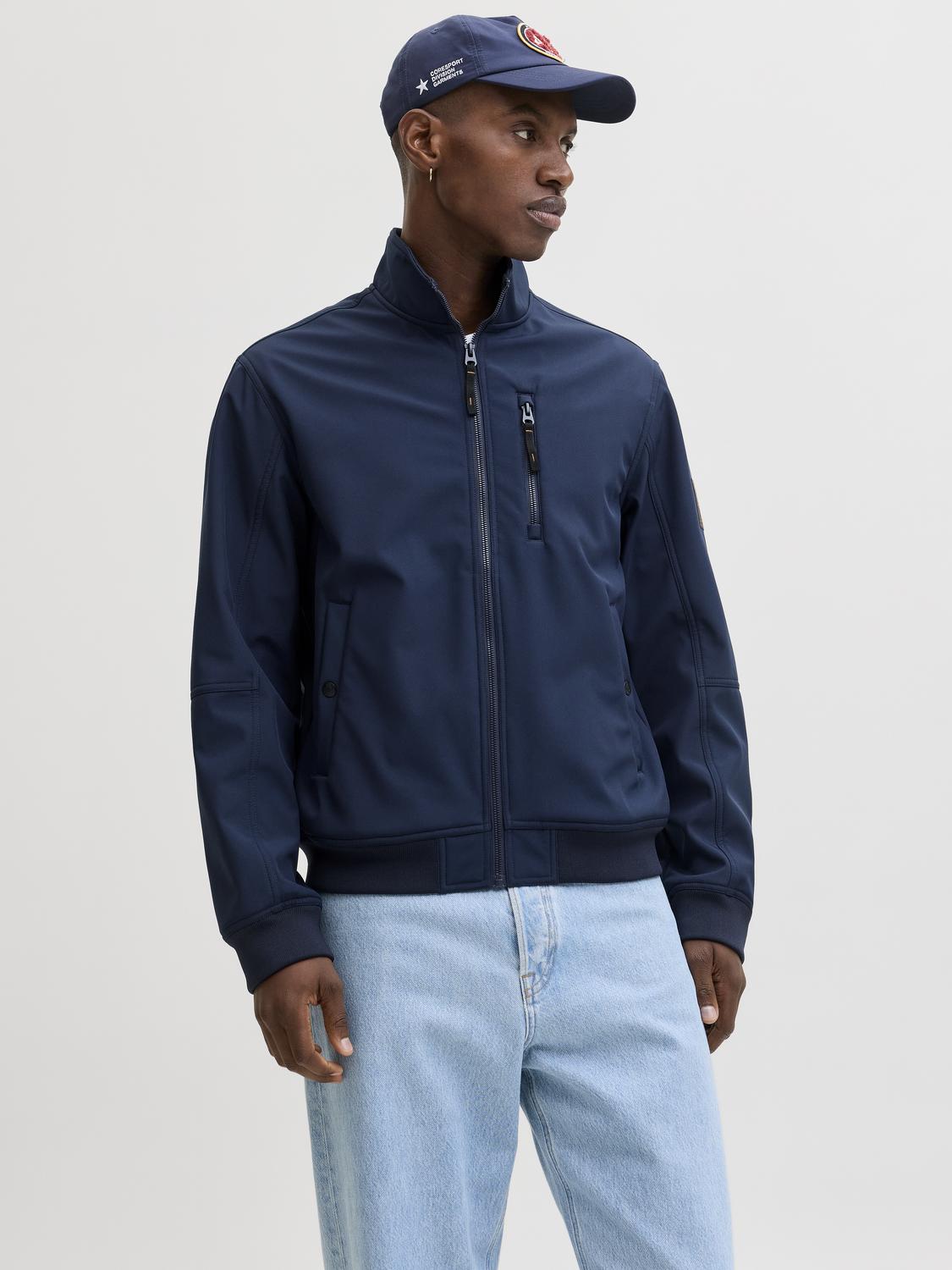 model_shot-front