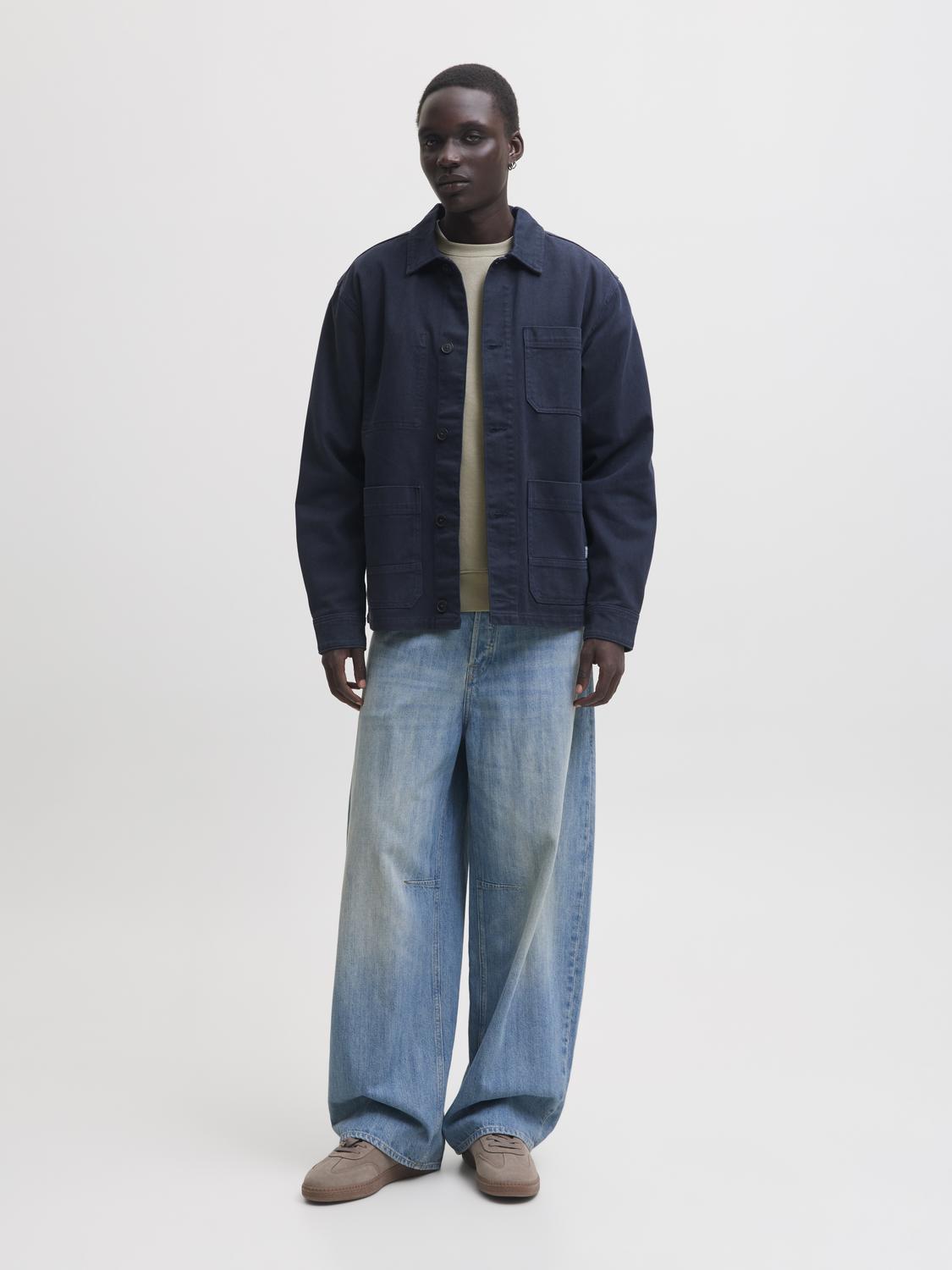 model_shot-front_full