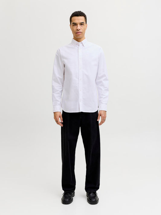 model_shot-front_full